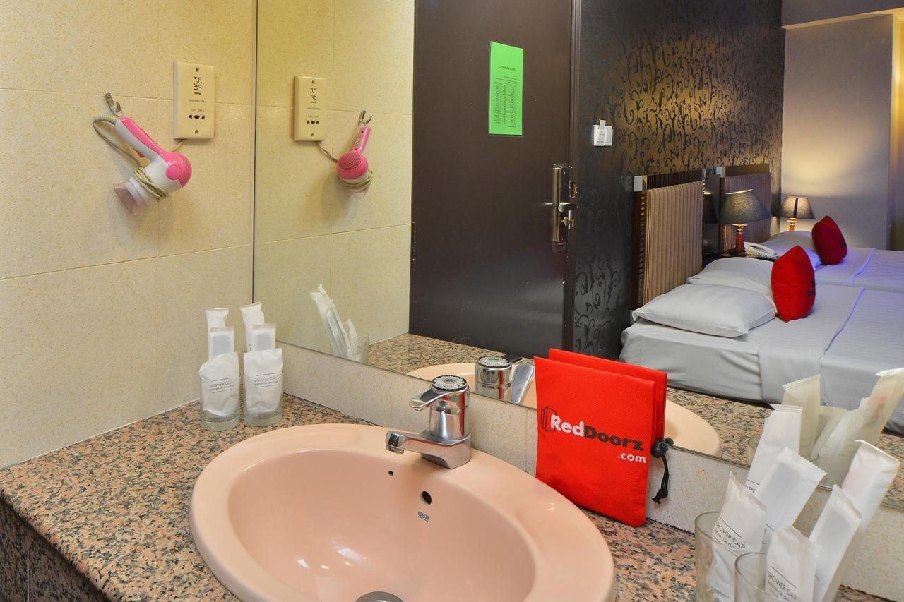 Reddoorz @ Aljunied Hotel Singapura Luaran gambar