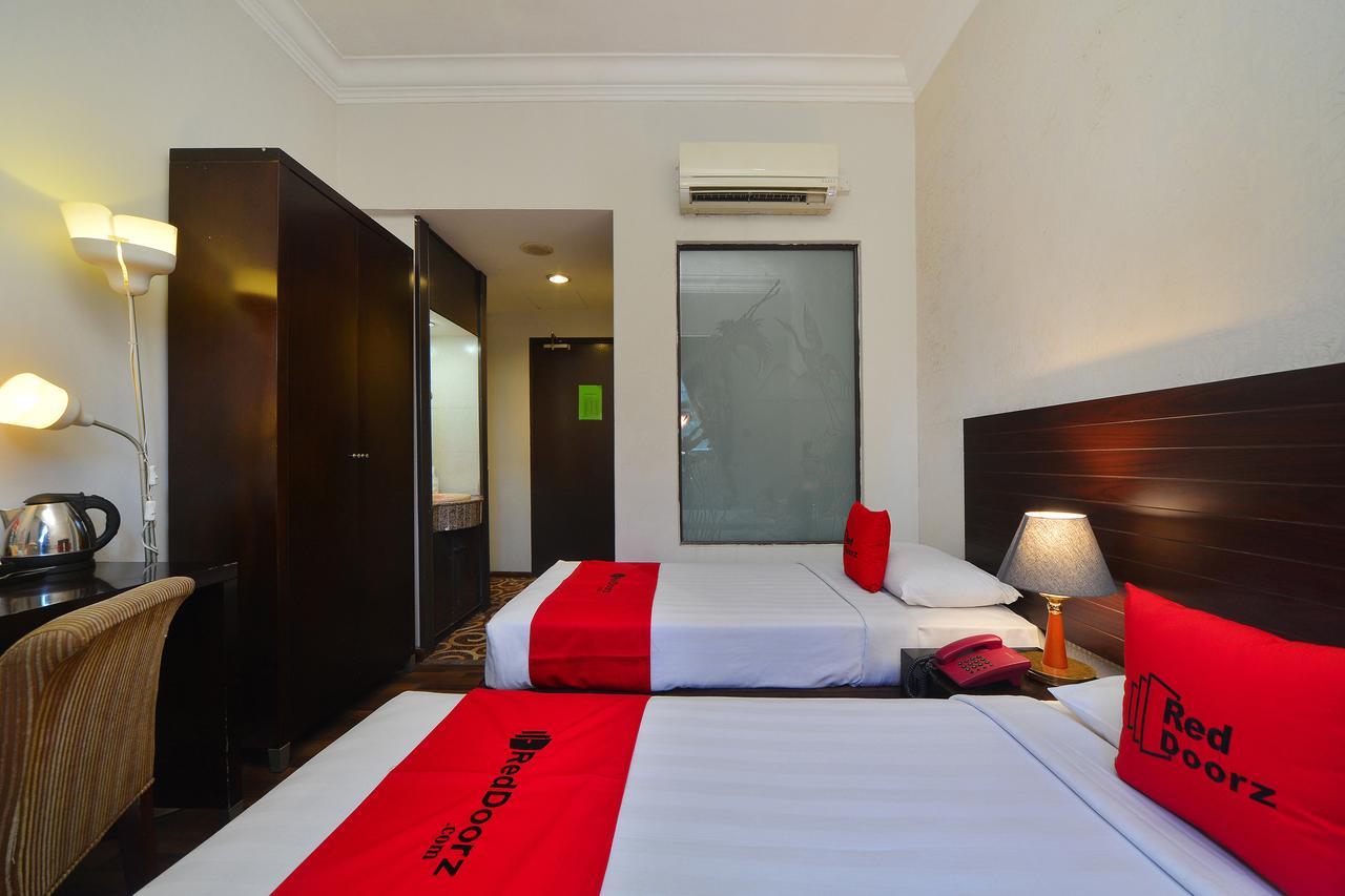 Reddoorz @ Aljunied Hotel Singapura Luaran gambar