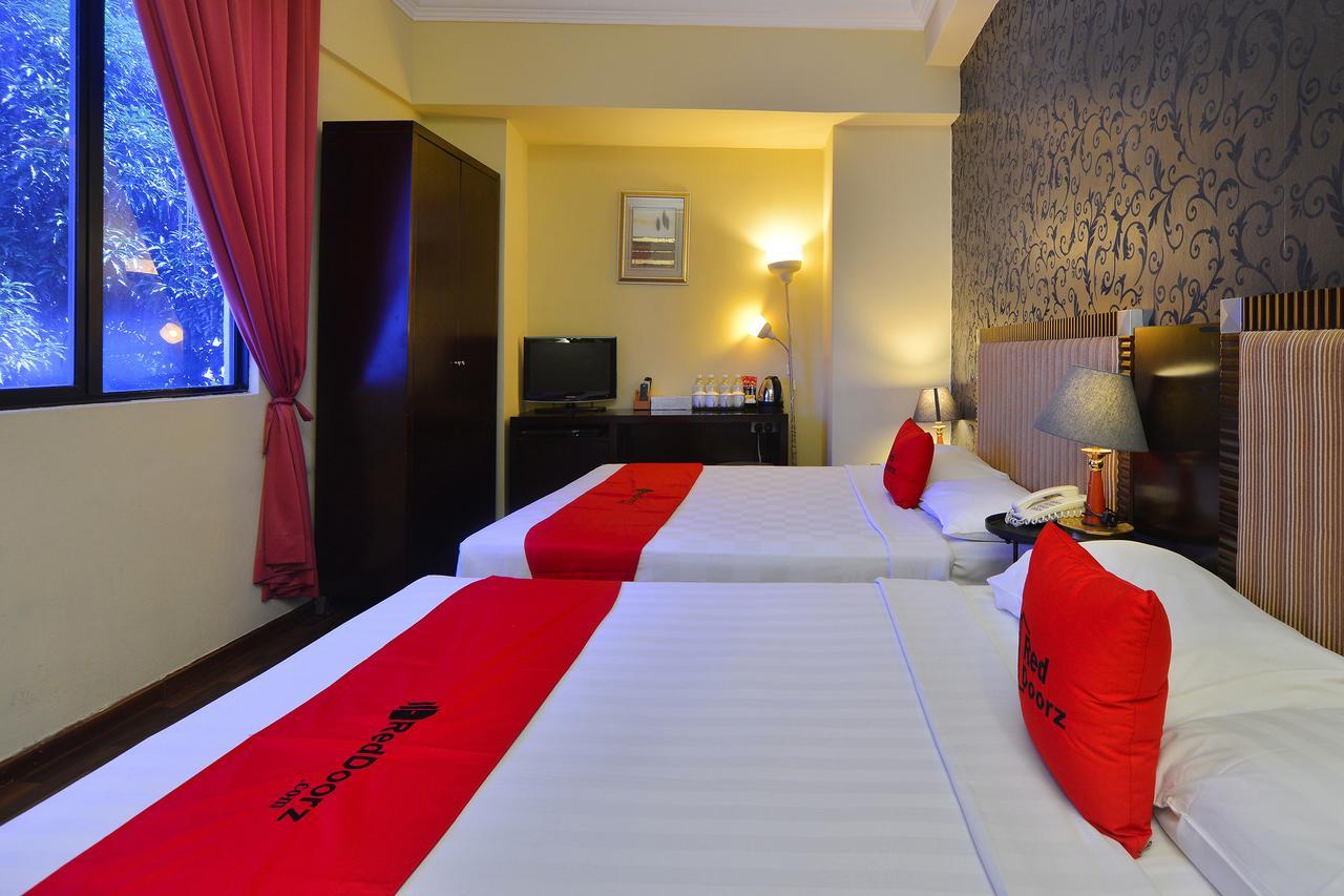 Reddoorz @ Aljunied Hotel Singapura Luaran gambar