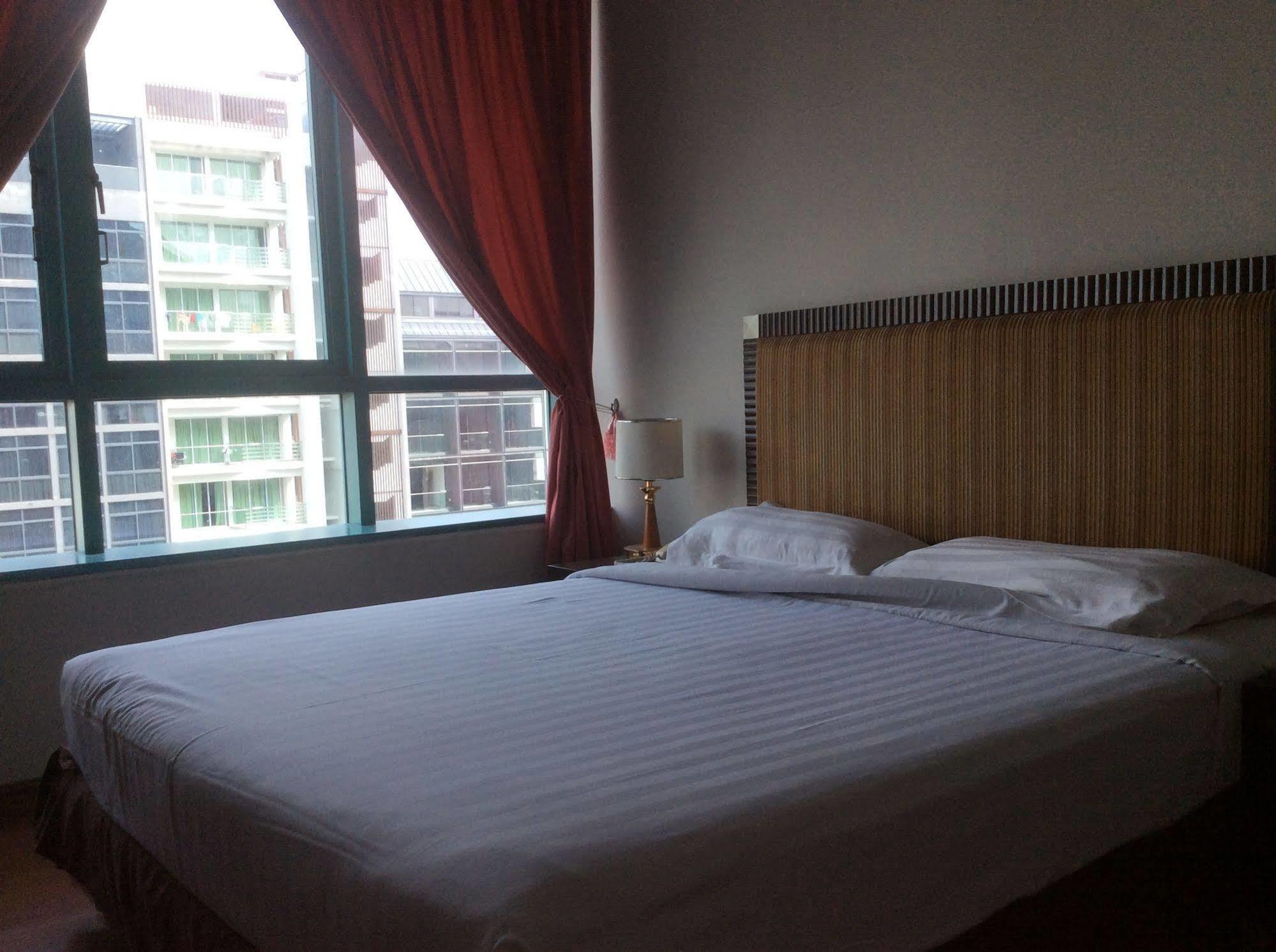 Reddoorz @ Aljunied Hotel Singapura Luaran gambar